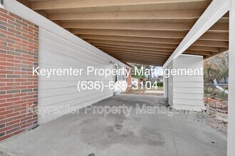 900 Paddock Dr in Florissant, MO - Building Photo - Building Photo