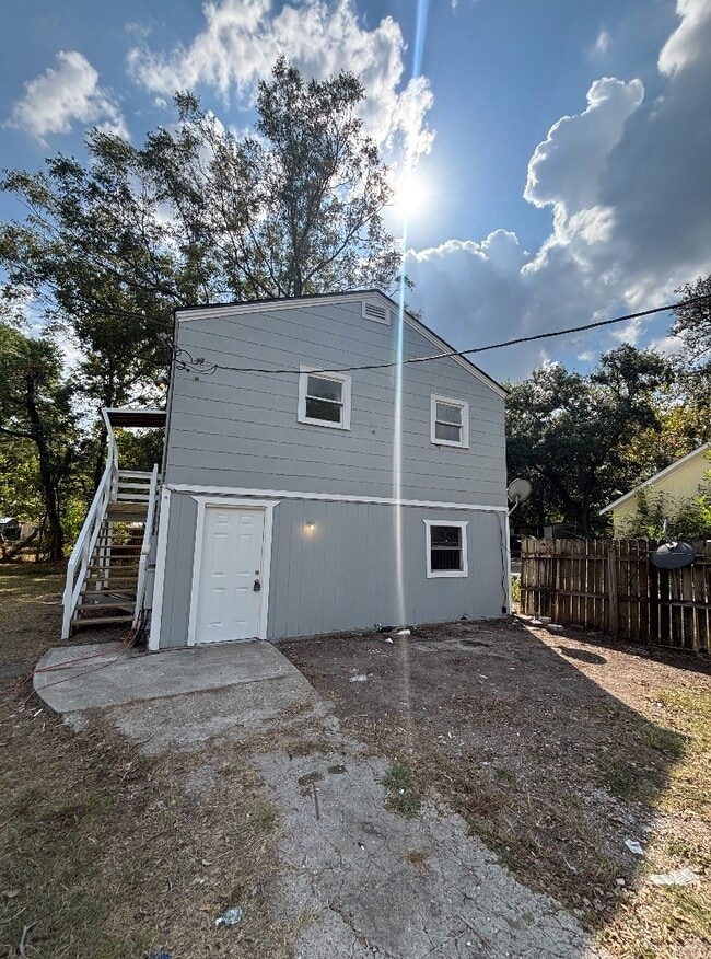 211 #A W South St in Alvin, TX - Building Photo - Building Photo