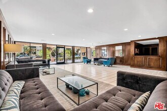 1124 Kings Rd in West Hollywood, CA - Building Photo - Building Photo