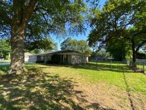 305 McGrede St in Longview, TX - Building Photo - Building Photo