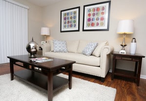 Misty Ridge in Woodbridge, VA - Building Photo