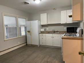 410 W Hamburg St in Pinckney, MI - Building Photo - Building Photo