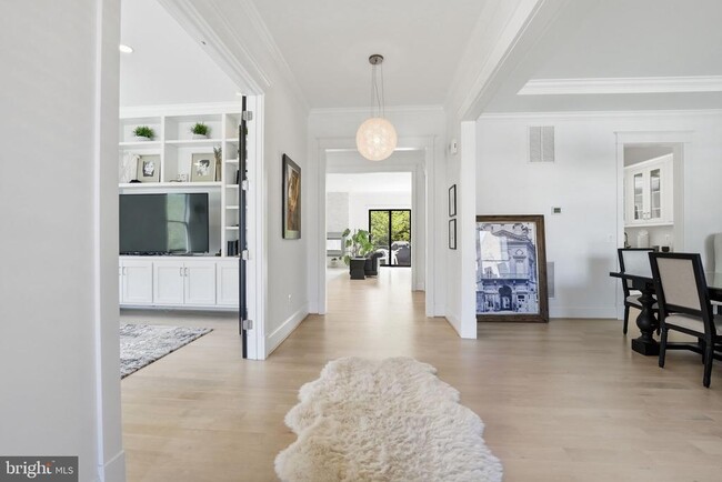 2504 12th St N in Arlington, VA - Foto de edificio - Building Photo