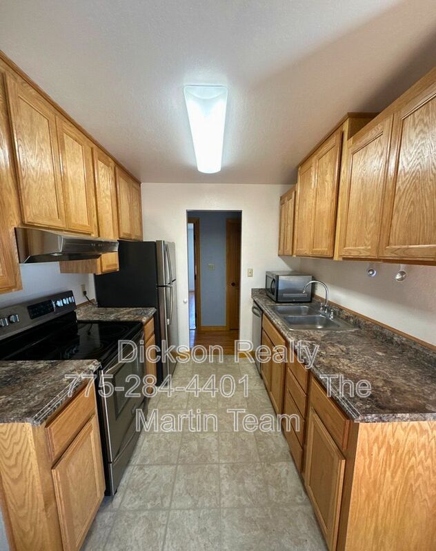 3919 Clear Acre Ln in Reno, NV - Foto de edificio - Building Photo