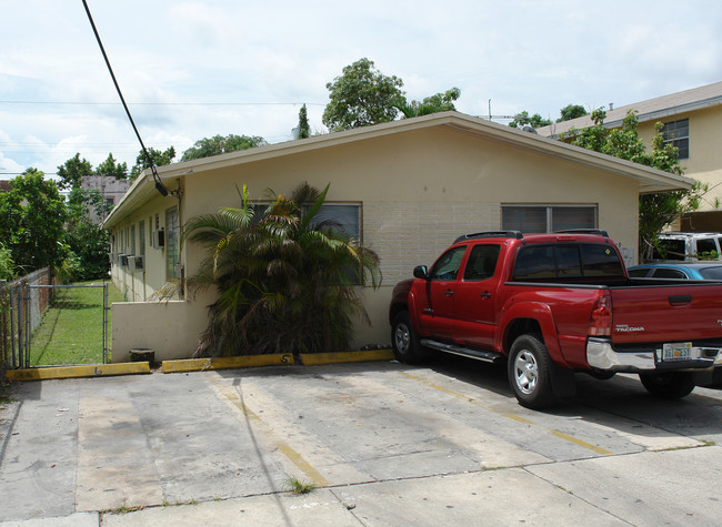 2110 SW 4th St in Miami, FL - Building Photo - Building Photo