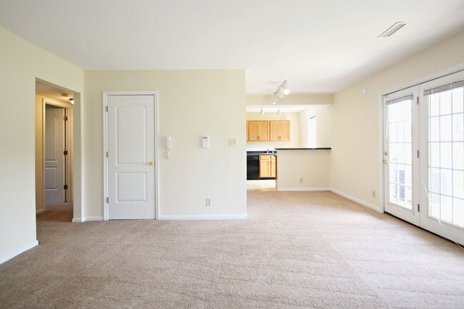 1223 Villa Ln in Charlottesville, VA - Building Photo - Building Photo
