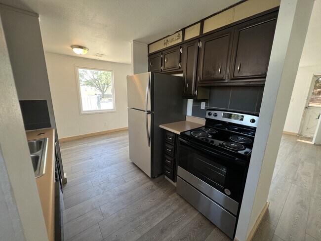 200 Spruce St in Log Lane Village, CO - Building Photo - Building Photo