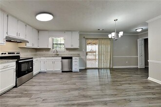 7116 Stonecreek Dr in Douglasville, GA - Building Photo - Building Photo