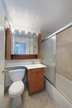 225 E 66th St in New York, NY - Building Photo - Building Photo