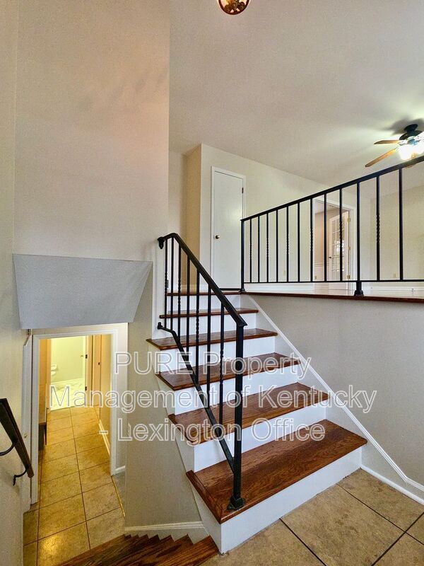 3462 Lansdowne Dr in Lexington, KY - Building Photo - Building Photo