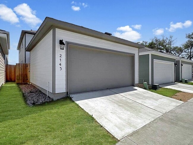 2145 Arendale Dr in Leander, TX - Building Photo - Building Photo