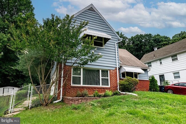 5902 Mustang Dr in Riverdale, MD - Building Photo - Building Photo