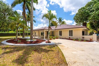 18370 SW 212th St in Miami, FL - Building Photo - Building Photo