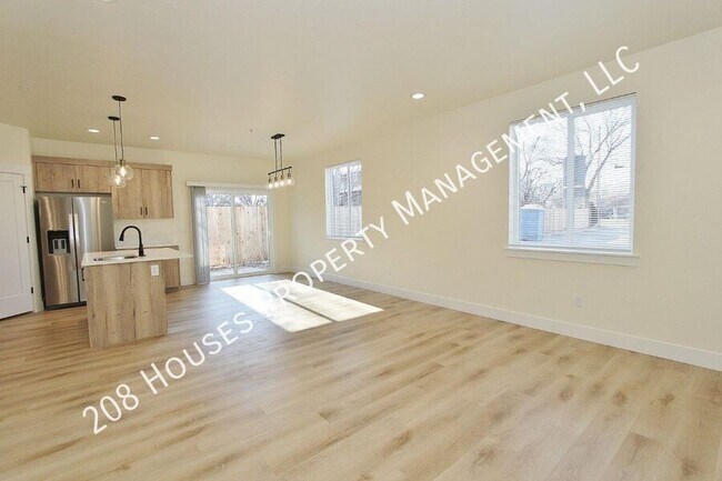 3322 N Cole Rd-Unit -101 in Boise, ID - Building Photo - Building Photo