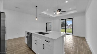 330 Gordon Ave S in Lehigh Acres, FL - Building Photo