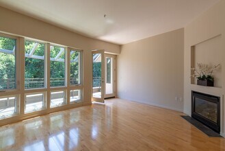 327 NW Park Ave in Portland, OR - Building Photo - Building Photo