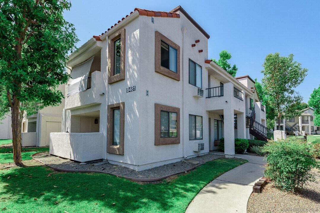 8481 Westmore Rd in San Diego, CA - Building Photo