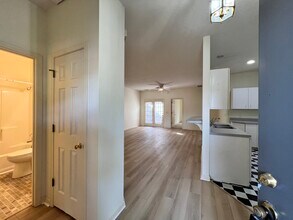 1600 Sturdivant Dr in Wilmington, NC - Foto de edificio - Building Photo