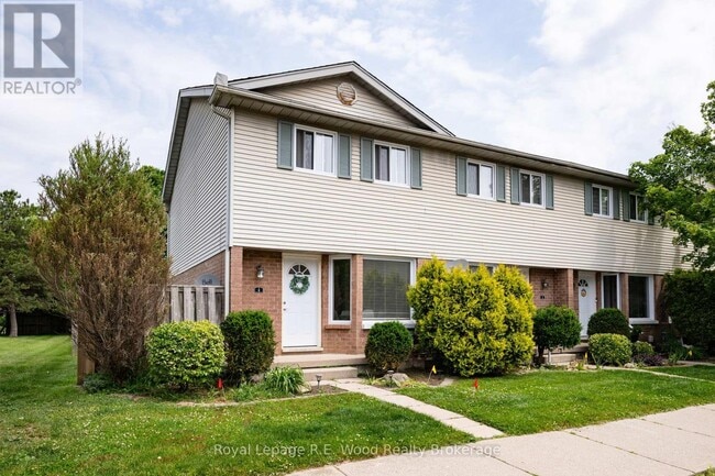property at 10 Dufferin St