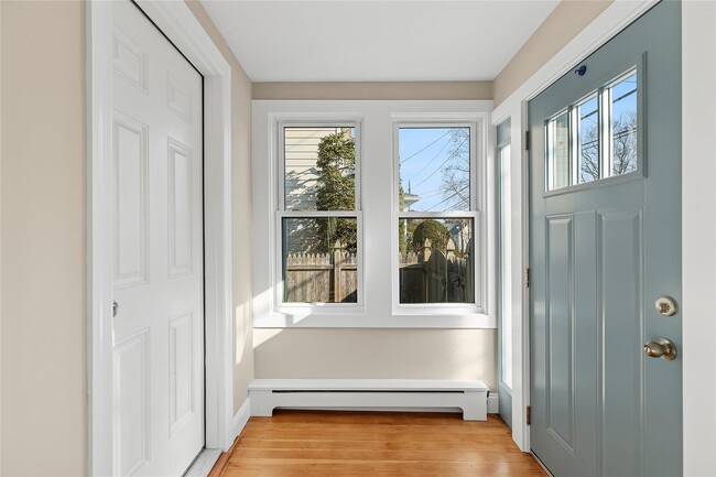 11 Miller St-Unit -1 in Glen Cove, NY - Building Photo - Building Photo
