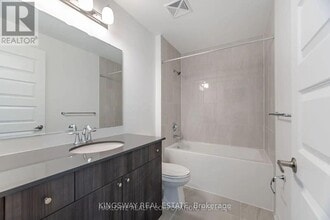 490 Gordon Krantz Ave in Milton, ON - Building Photo - Building Photo