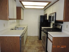 600 W Graaf Ave in Ridgecrest, CA - Building Photo - Building Photo