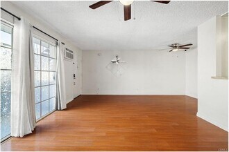 20930 Parthenia St in Los Angeles, CA - Building Photo - Building Photo