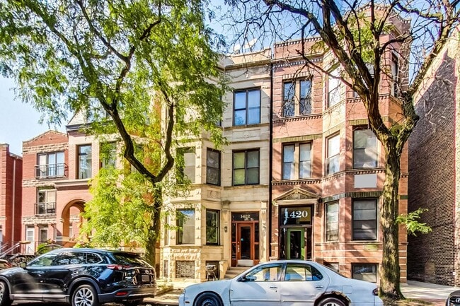 property at 1422 W Lexington St