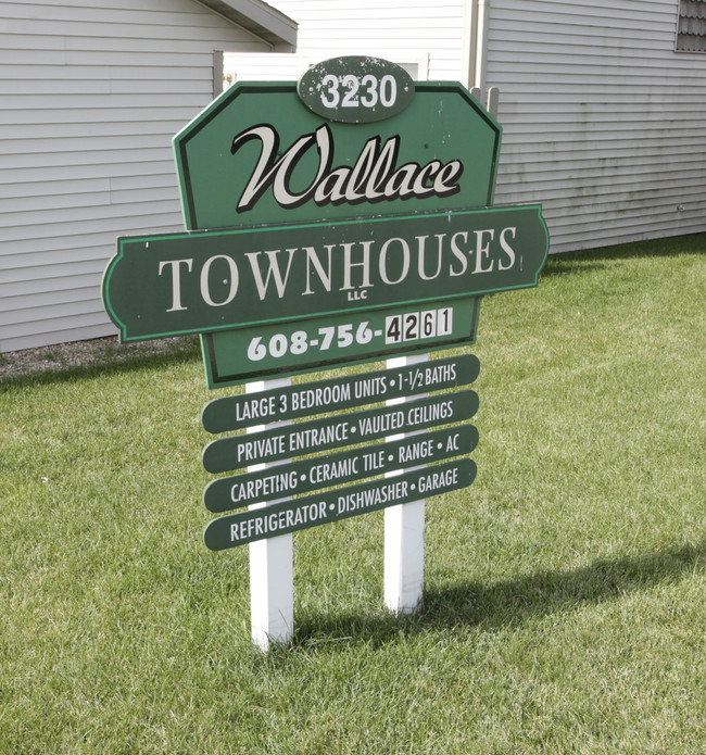 Wallace Townhomes in Janesville, WI - Foto de edificio - Building Photo