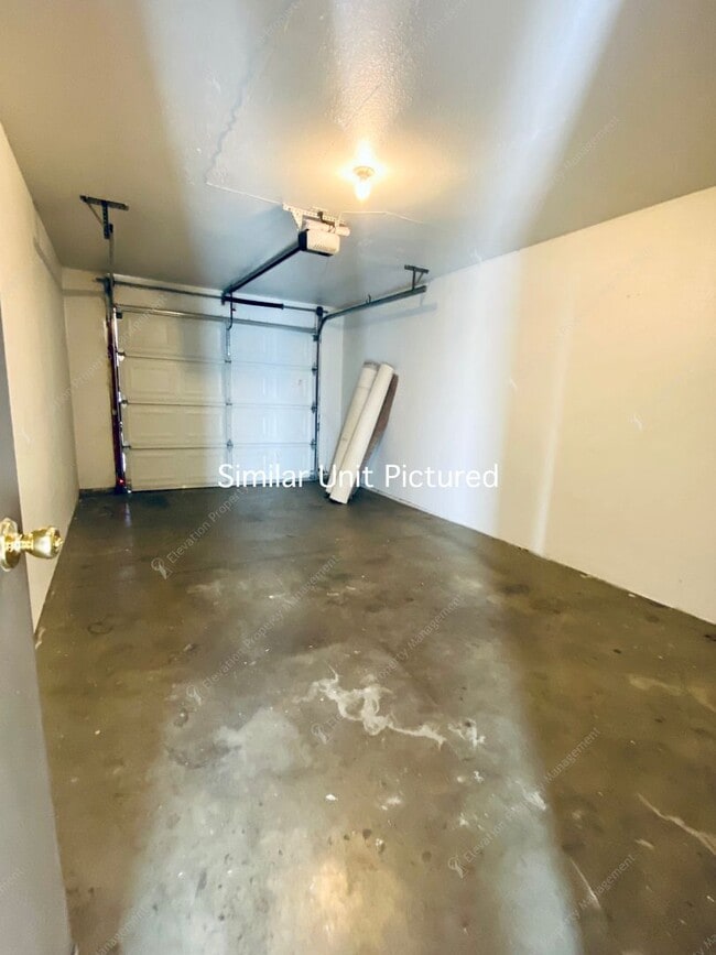 2810 NE Mesa Ct in Bend, OR - Building Photo - Building Photo