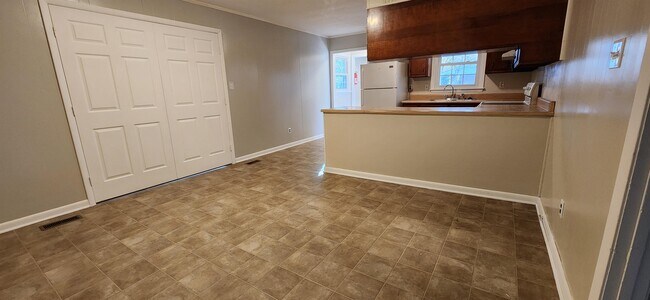 1007 Arberdale Dr in Fayetteville, NC - Building Photo - Building Photo