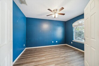 9311 Sunlit Park Dr in Humble, TX - Building Photo - Building Photo