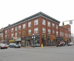 200-206 E Main St in Lock Haven, PA - Building Photo