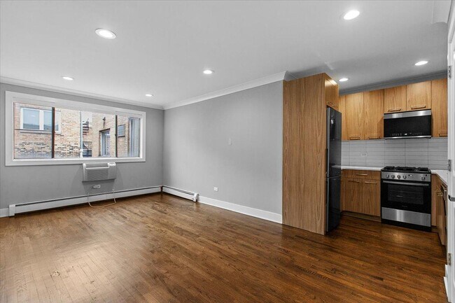 property at 541 W Oakdale Ave