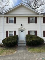 18 Canterbury Arms in New Milford, CT - Building Photo