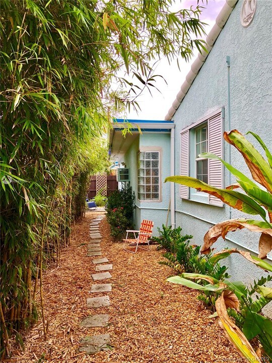 1626 Fletcher St-Unit -2 in Hollywood, FL - Building Photo