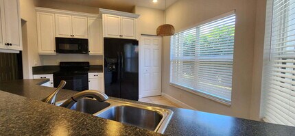 2073 Cove Ln in North Palm Beach, FL - Building Photo - Building Photo