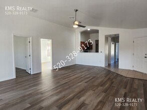 6603 E Ladonna Ln in Tucson, AZ - Building Photo - Building Photo