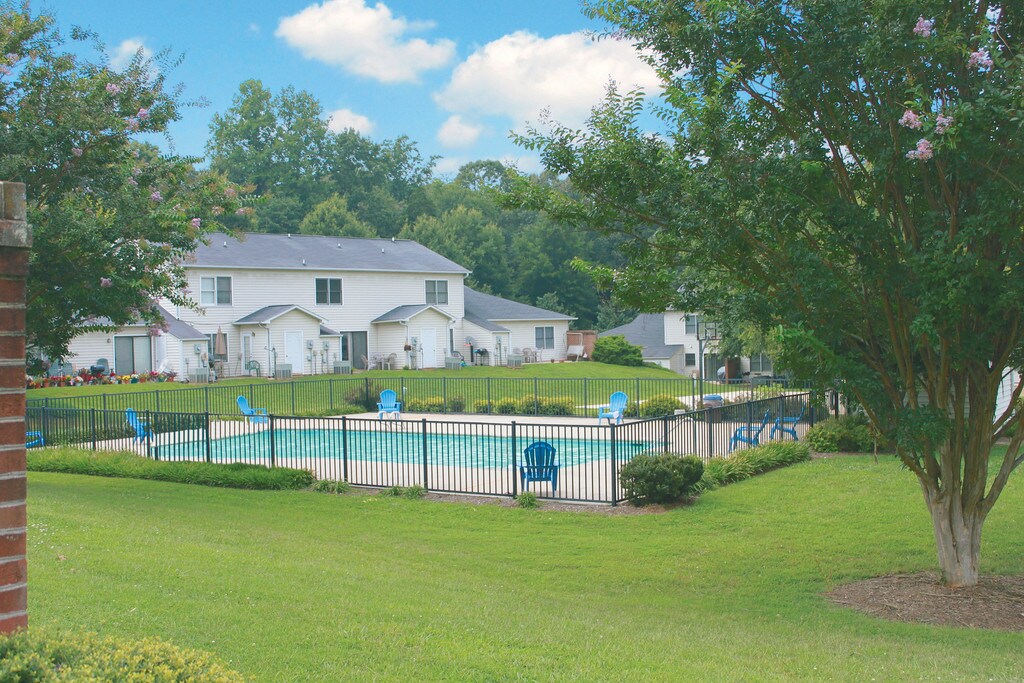 Wellington Place Apartments in Hickory, NC