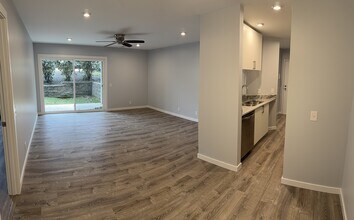 46 Woodland Hills Dr, Unit STE 3 in Southgate, KY - Building Photo - Building Photo