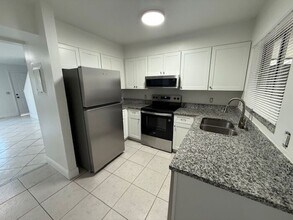 133 Garden Dr in Winter Springs, FL - Building Photo - Building Photo