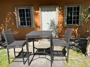 12500 SW 43rd St in Miami, FL - Building Photo - Building Photo