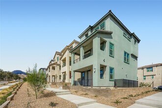 11737 Stone Curlew Ave in Las Vegas, NV - Building Photo - Building Photo