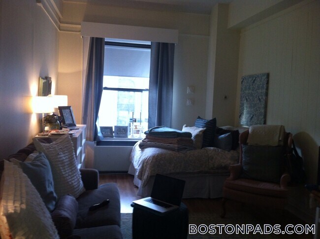 62 Boylston St, Unit 910 in Boston, MA - Foto de edificio - Building Photo