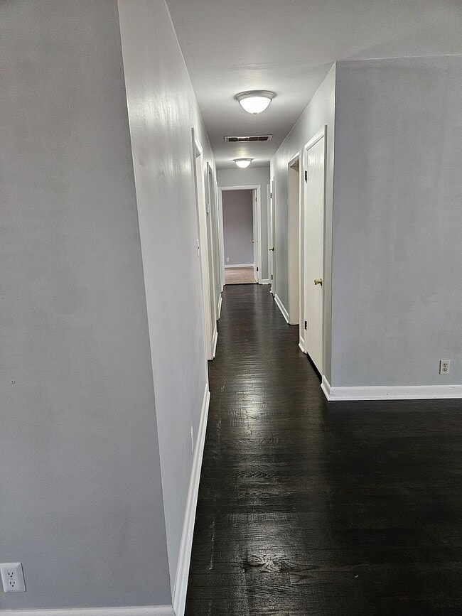 property at 5140 Kindred Ave