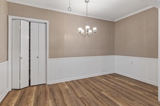 2703 Bank St in Lake Charles, LA - Building Photo - Building Photo