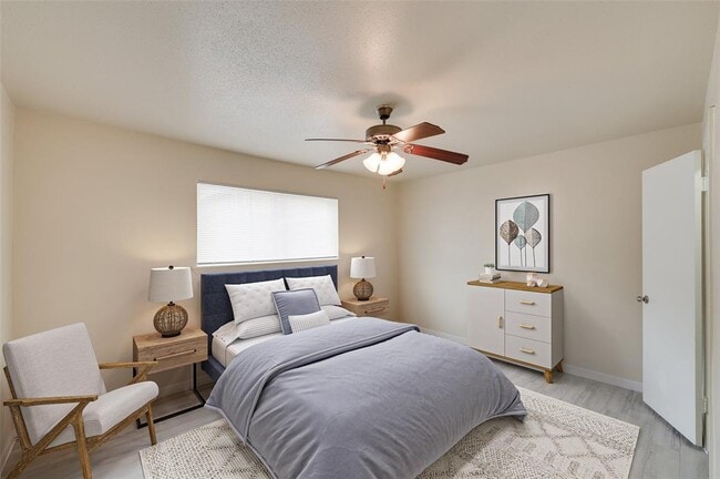 property at 1521 Sherwood Forest St