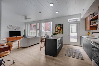 The Source on South Temple in Salt Lake City, UT - Foto de edificio - Building Photo