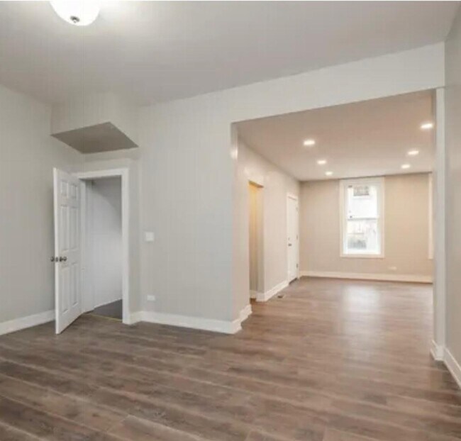 6625 S Evans Ave in Chicago, IL - Building Photo - Building Photo