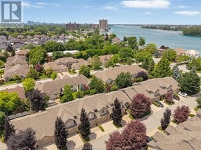 435 Sand Point Ct in Windsor, ON - Building Photo - Building Photo